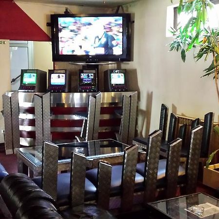 Guest House Gaja โนวีซาด ภายนอก รูปภาพ